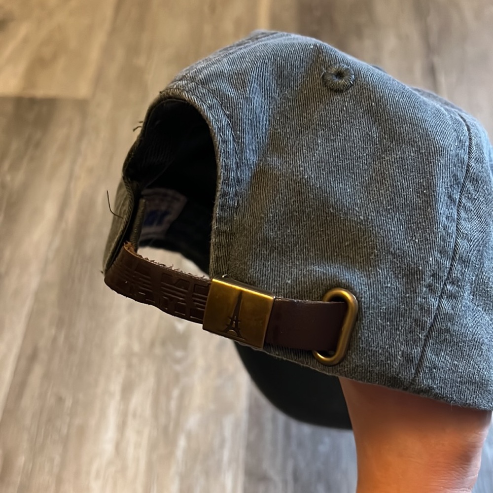Hat - Picture 2 of 3